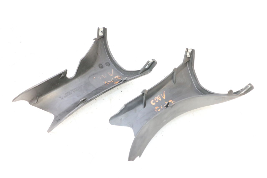 photo de LENKERVERKLEIDUNG HINTEN SYM GTS EVO 125 (2009 - 2013) - Technische Nahaufnahme