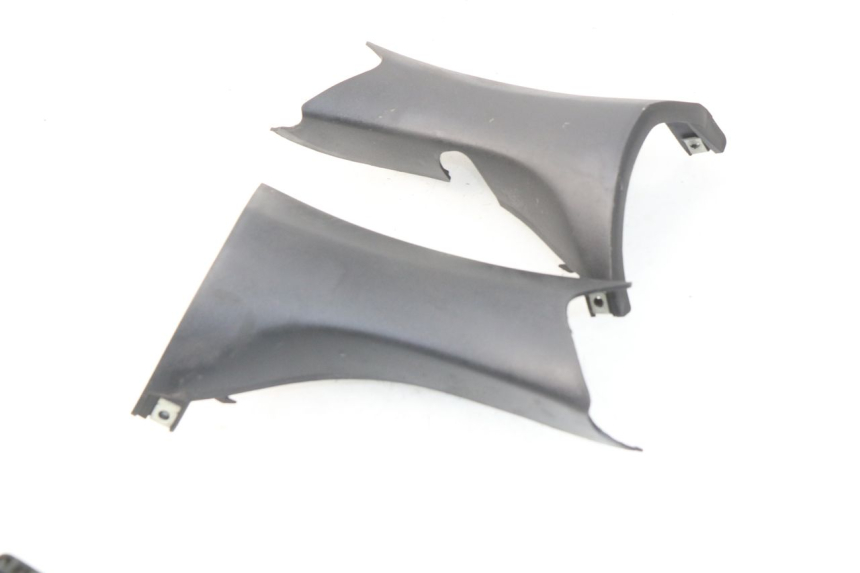 photo de LENKERVERKLEIDUNG HINTEN SYM JOYMAX 250 (2013 - 2017) - Detailansicht des Bauteils