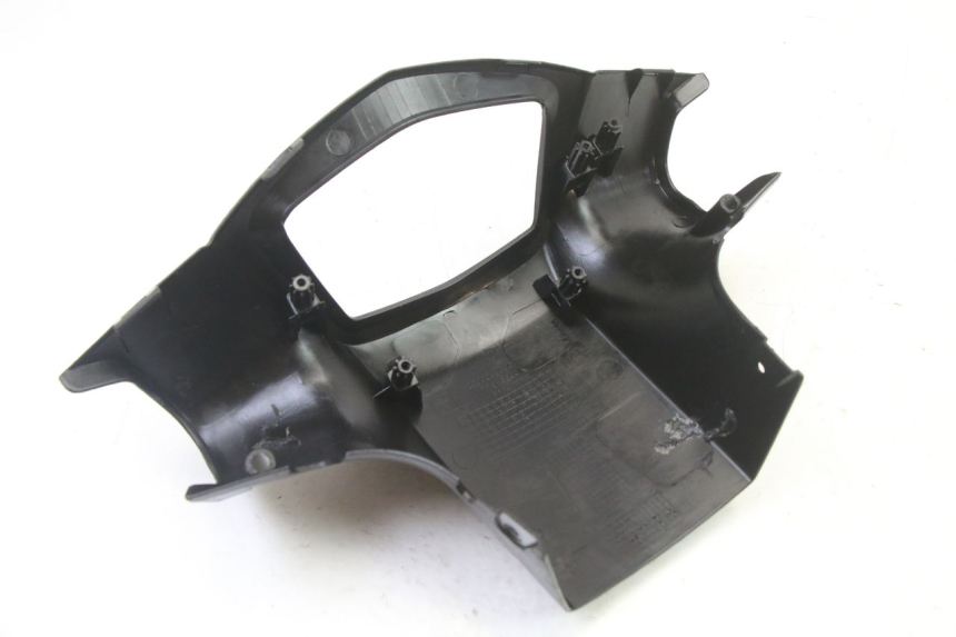 photo de HINTERE LENKERABDECKUNG PEUGEOT KISBEE 4T 50 (2018 - 2022) - Technische Nahaufnahme