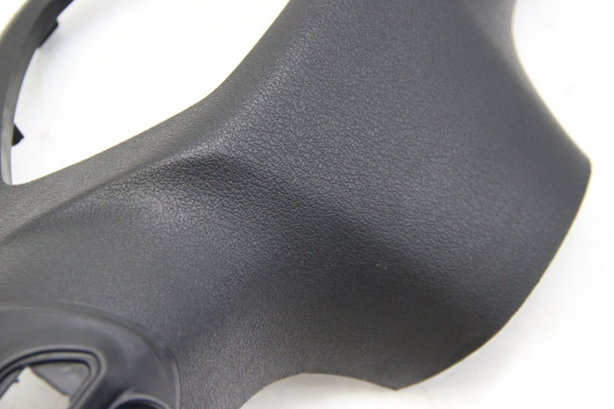 photo de RüCKSPIEGELABDECKUNG PIAGGIO LIBERTY IGET 4T 50 (2015 - 2020) - Details der Befestigungspunkte