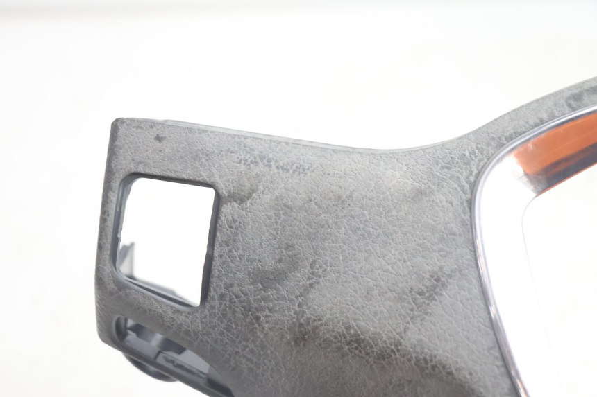 photo de LENKERVERKLEIDUNG HINTEN PIAGGIO LIBERTY 125 (1998 - 2008) - Detailansicht des Bauteils