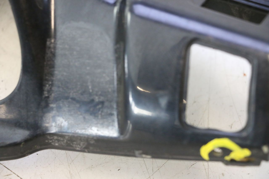 photo de LENKERVERKLEIDUNG HINTEN KYMCO LIKE 125 (2009 - 2016) - Details der Befestigungspunkte
