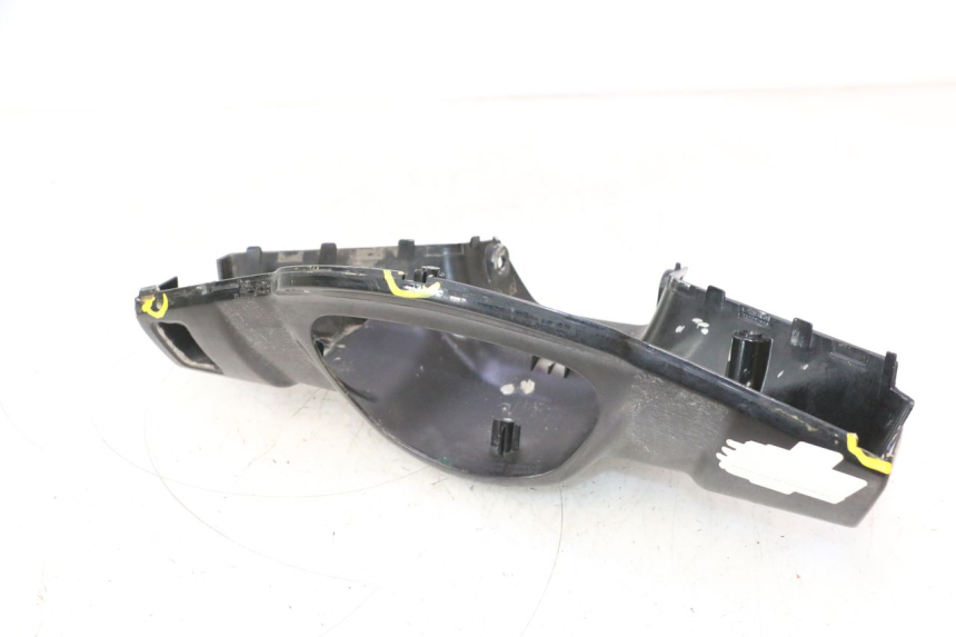 photo de LENKERVERKLEIDUNG HINTEN KYMCO LIKE 125 (2009 - 2016) - Kennzeichnungen und Originalreferenzen