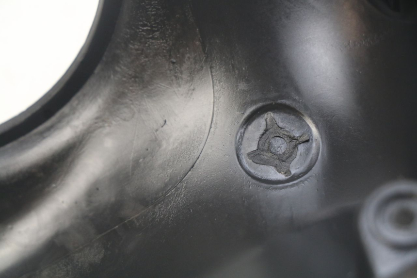 photo de LENKERVERKLEIDUNG HINTEN SYM ORBIT 2 4T 50 (2008 - 2017) - Detailansicht des Bauteils