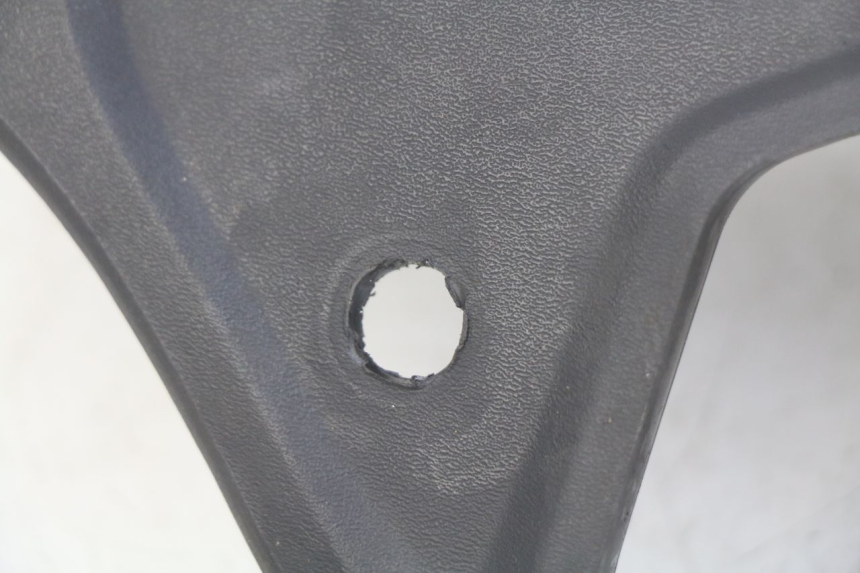 photo de HINTERE LENKERABDECKUNG GILERA RUNNER SP 50 (2009 - 2017) - Technische Nahaufnahme