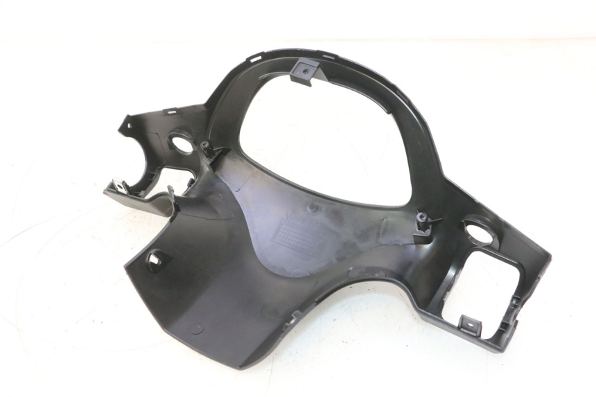 photo de HINTERE LENKERABDECKUNG JM MOTORS SANTANA 50 (2014 - 2023) - Details der Befestigungspunkte