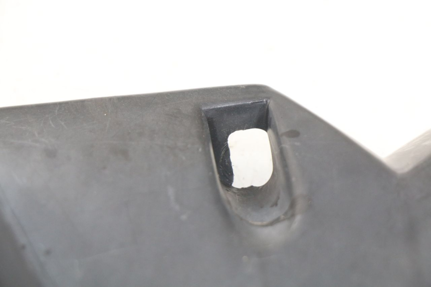 photo de LENKERVERKLEIDUNG HINTEN PEUGEOT SC 50 (1988 - 1992) - Detailansicht des Bauteils