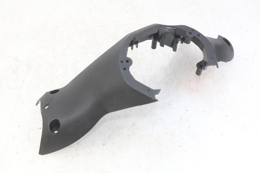 photo de HINTERE LENKERABDECKUNG MBK SKYCRUISER 125 (2010 - 2013) - Details der Befestigungspunkte