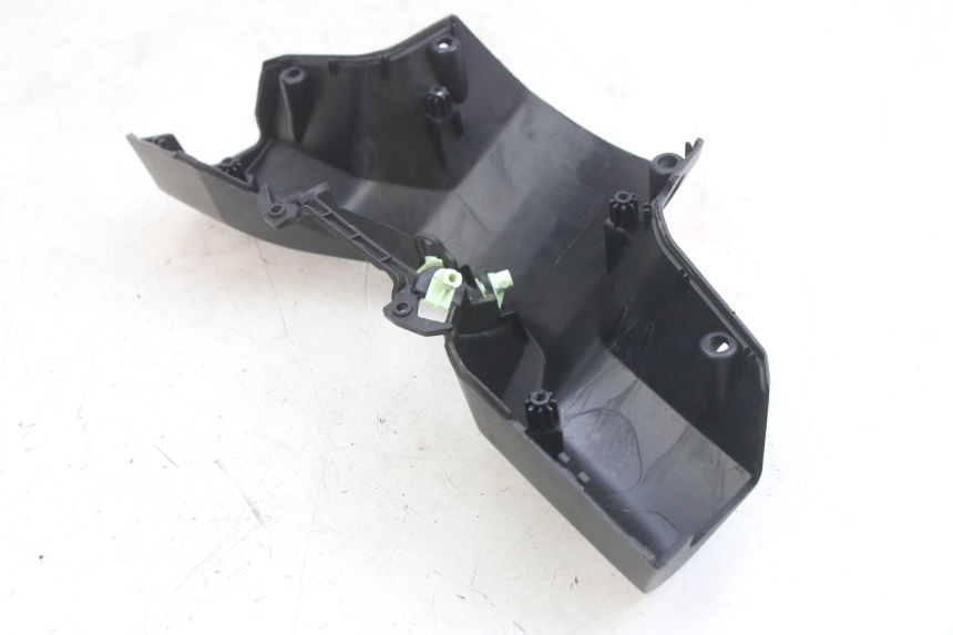 photo de HINTERE LENKERABDECKUNG PEUGEOT SPEEDFIGHT 4 4T 50 (2015 - 2020) - Detailansicht des Bauteils