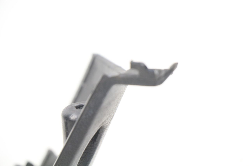 photo de LENKERVERKLEIDUNG HINTEN RAZZO STEED 125 (2012 - 2018) - Oberflächenzustand und Material