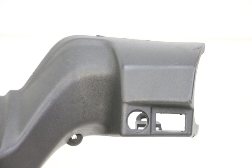 photo de HINTERE LENKERABDECKUNG APRILIA SXR 50 (2021 - 2023) - Technische Nahaufnahme