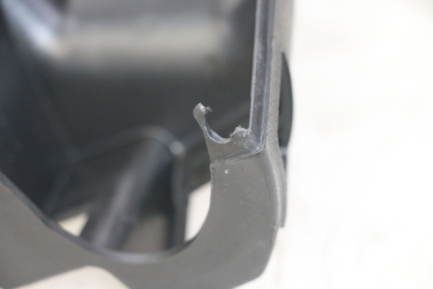 photo de HINTERE LENKERABDECKUNG APRILIA SXR 50 (2021 - 2023) - Details der Befestigungspunkte