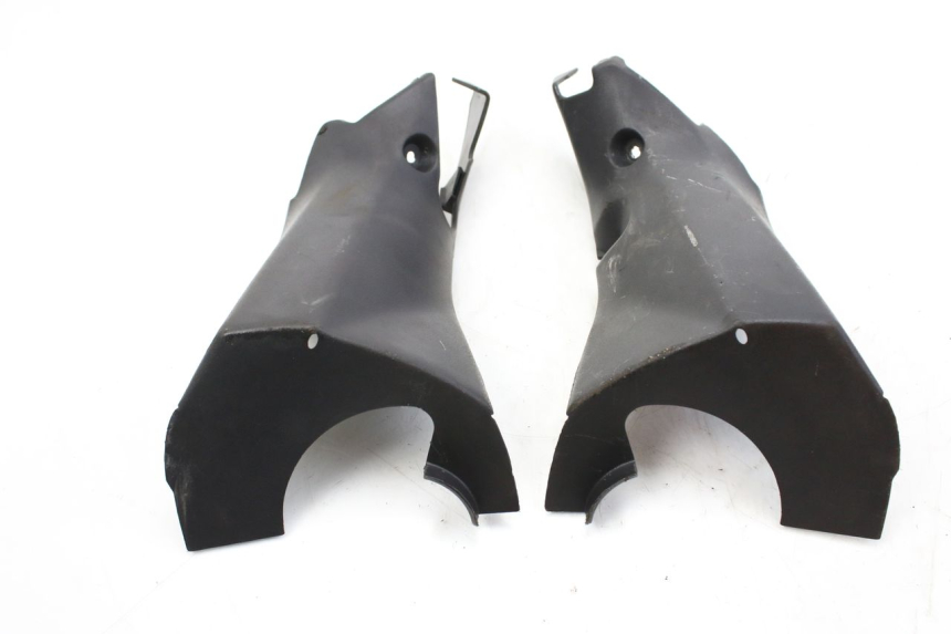 photo de HINTERE LENKERABDECKUNG SUZUKI UH BURGMAN 125 (2002 - 2006) - Detailansicht des Bauteils