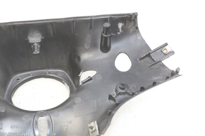 photo de HINTERE LENKERABDECKUNG PIAGGIO VESPA PRIMAVERA 2T 50 (2013 - 2018) - Alternative Perspektive