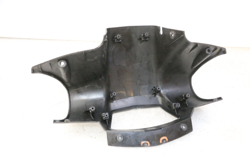 photo de LENKERVERKLEIDUNG HINTEN PEUGEOT VIVACITY NEW 2T 50 (2008 - 2017) - Zoom auf Gebrauchszustand