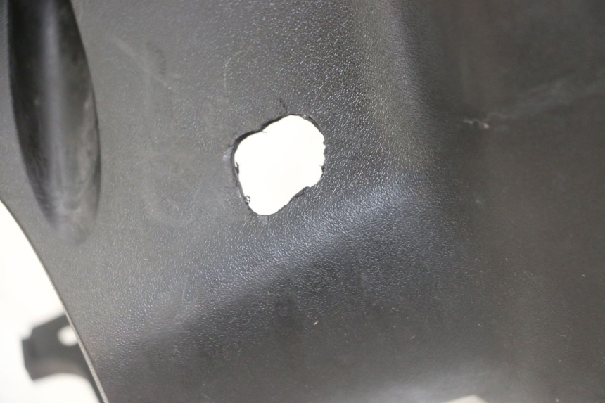 photo de LENKERVERKLEIDUNG HINTEN PEUGEOT VIVACITY NEW 4T 50 (2008 - 2017) - Detailansicht des Bauteils