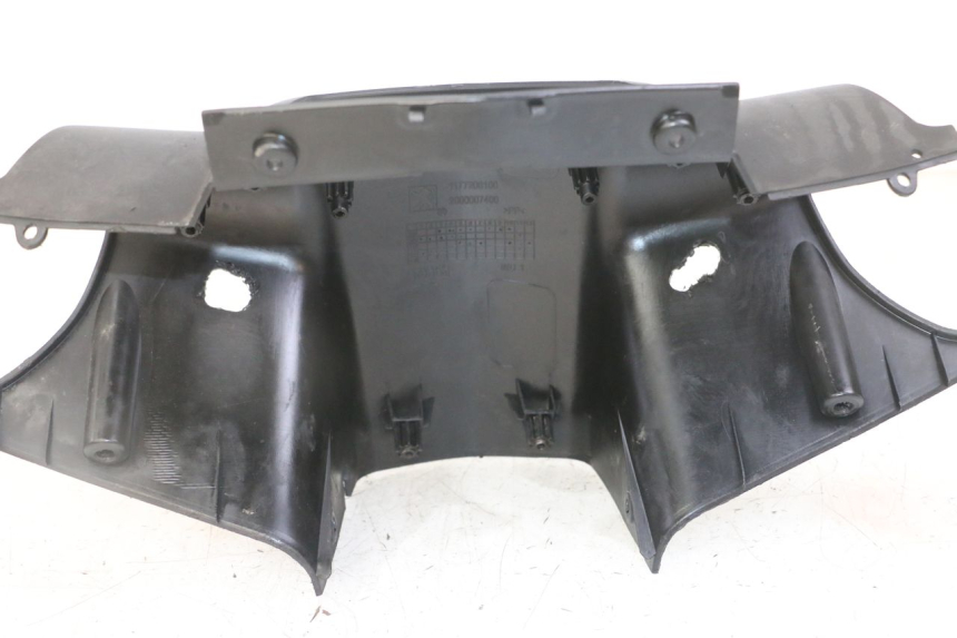 photo de LENKERVERKLEIDUNG HINTEN PEUGEOT VIVACITY NEW 4T 50 (2008 - 2017) - Technische Nahaufnahme