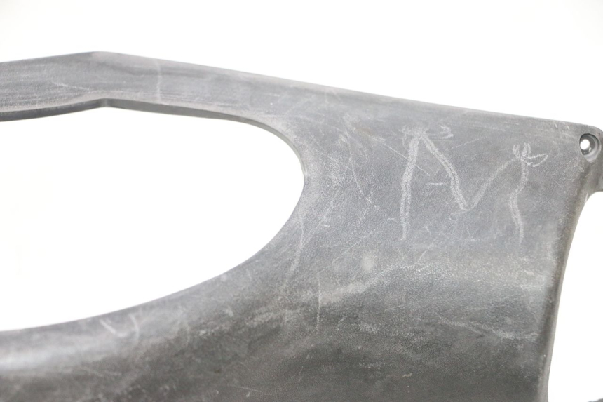 photo de HINTERE LENKERABDECKUNG PEUGEOT VIVACITY 50 (1998 - 2003) - Detailansicht des Bauteils