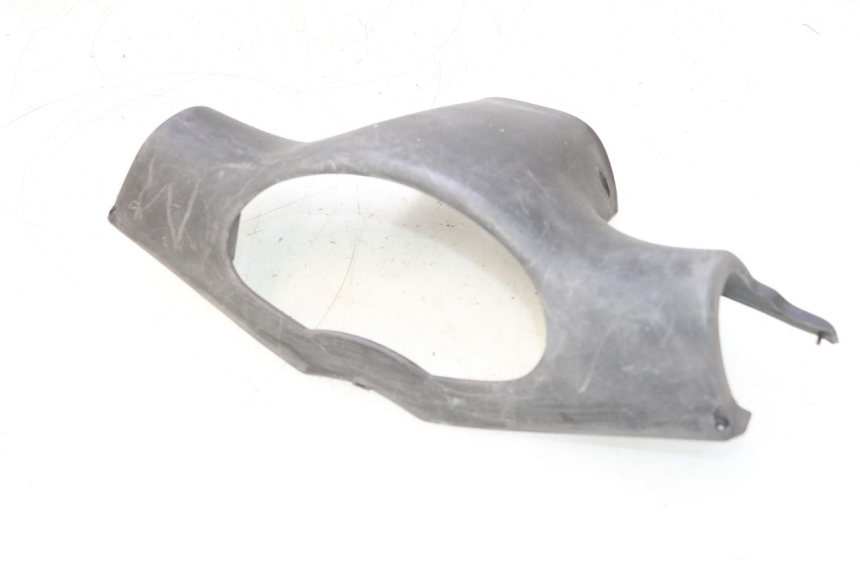 photo de HINTERE LENKERABDECKUNG PEUGEOT VIVACITY 50 (1998 - 2003) - Technische Nahaufnahme
