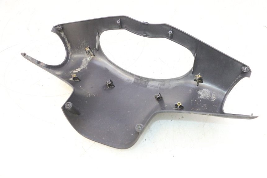 photo de HINTERE LENKERABDECKUNG PEUGEOT VIVACITY 50 (1998 - 2003) - Details der Befestigungspunkte