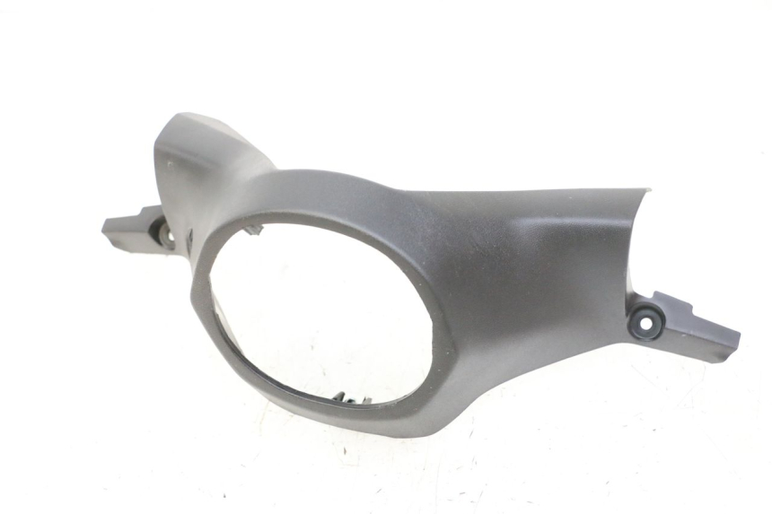 photo de LENKERVERKLEIDUNG HINTEN YAMAHA XMAX X-MAX 125 (2021 - 2025) - Detailansicht des Bauteils