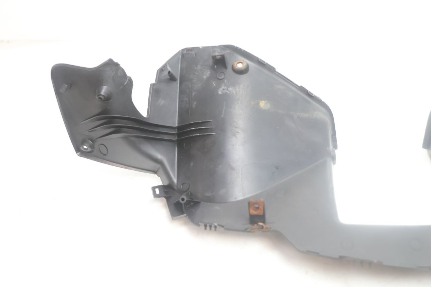 photo de HINTERE LENKERABDECKUNG YAMAHA XMAX X-MAX 125 (2006 - 2009) - Technische Nahaufnahme