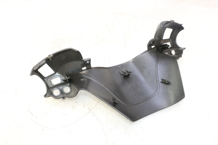 photo de LENKERVERKLEIDUNG HINTEN PIAGGIO X8 STREET 125 (2006 - 2007) - Details der Befestigungspunkte