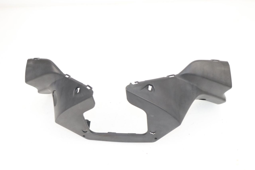 photo de LENKERVERKLEIDUNG HINTEN KYMCO XCITING 500 (2007 - 2010) - Details der Befestigungspunkte