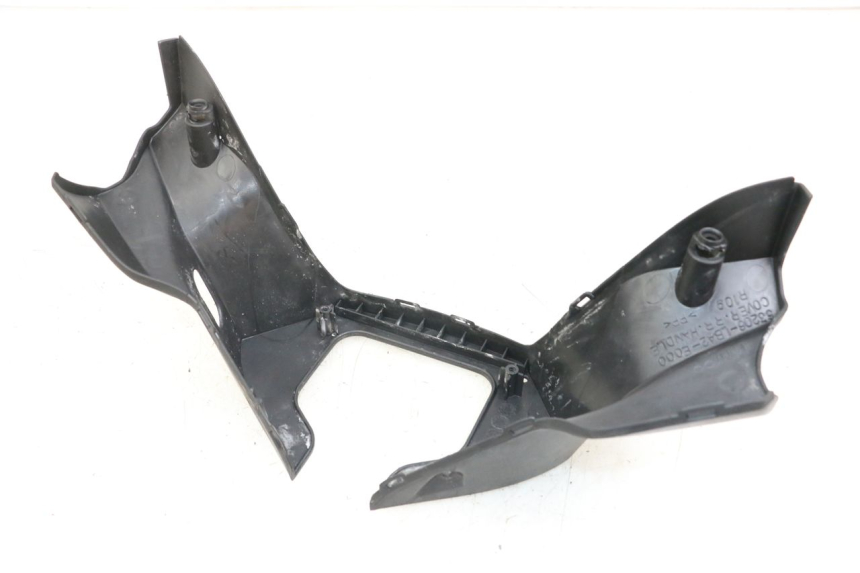 photo de LENKERABDECKUNG HINTEN KYMCO XCITING 250 (2006 - 2009) - Zoom auf Gebrauchszustand