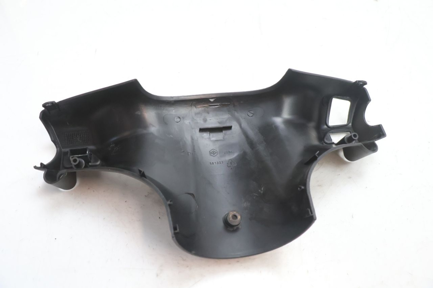 photo de HINTERE LENKERABDECKUNG PIAGGIO ZIP 2T 50 (2009 - 2019) - Alternative Perspektive