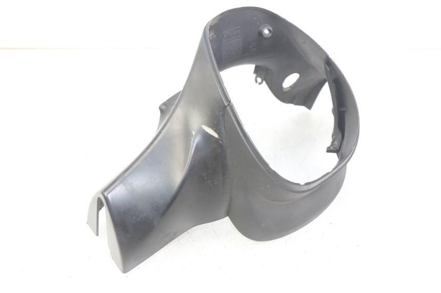 photo de VORDERE LENKERABDECKUNG PIAGGIO BEVERLY 125 (2010 - 2015) - Details der Befestigungspunkte