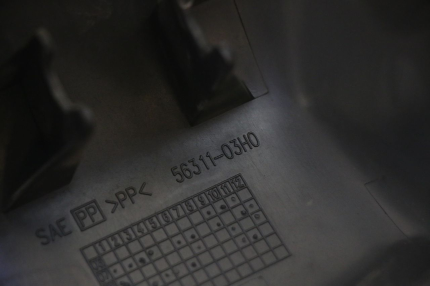 photo de LENKERVERKLEIDUNG VORNE SUZUKI BURGMAN 125 (2007 - 2014) - Technische Nahaufnahme