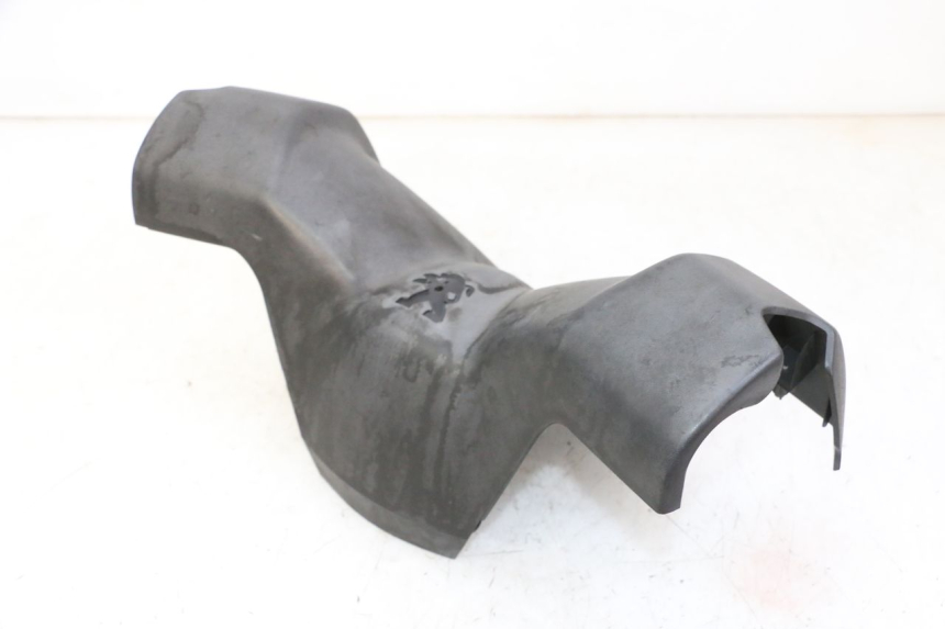 photo de VORDERER LENKERABDECKUNG PEUGEOT CITYSTAR 50 (2013 - 2017) - Details der Befestigungspunkte