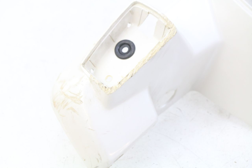 photo de VORDERER LENKERABDECKUNG SUZUKI CP 80 (1985 - 1996) - Details der Befestigungspunkte