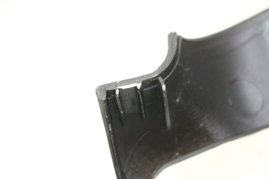 photo de LENKERVERKLEIDUNG VORNE DAELIM BESBI 125 (2007 - 2008) - Details der Befestigungspunkte