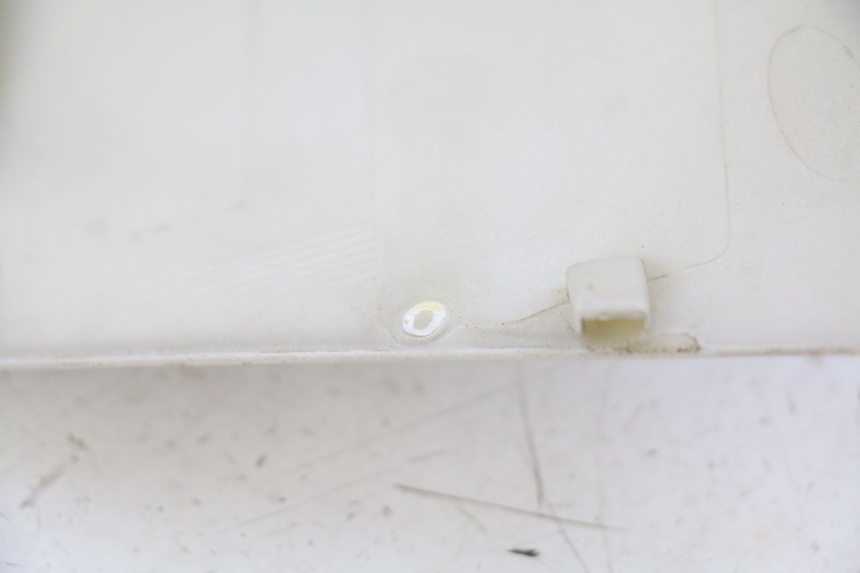 photo de VORDERER LENKERABDECKUNG PEUGEOT E-VIVACITY 1 (2012 - 2018) - Zoom auf Gebrauchszustand