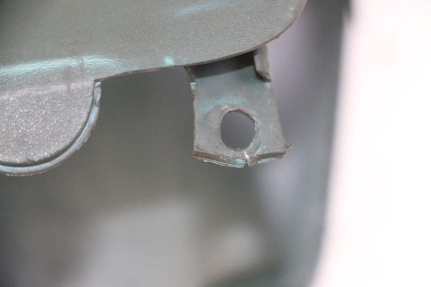 photo de VORDERER LENKERABDECKUNG PEUGEOT ELYSEO 125 (1999 - 2004) - Zoom auf Gebrauchszustand