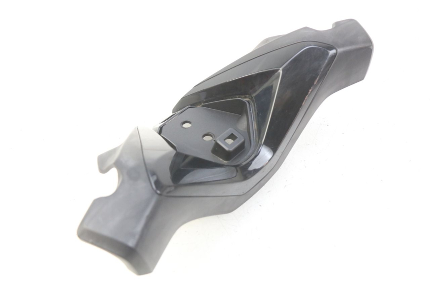 photo de VORDERER LENKERABDECKUNG HONDA FORZA 125 (2015 - 2016) - Details der Befestigungspunkte