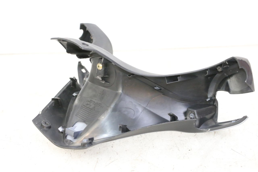 photo de LENKERVERKLEIDUNG VORNE SYM JOYMAX 125 (2010 - 2017) - Details der Befestigungspunkte