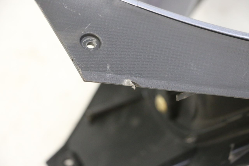 photo de LENKERVERKLEIDUNG VORNE SYM JOYMAX 125 (2010 - 2017) - Kennzeichnungen und Originalreferenzen