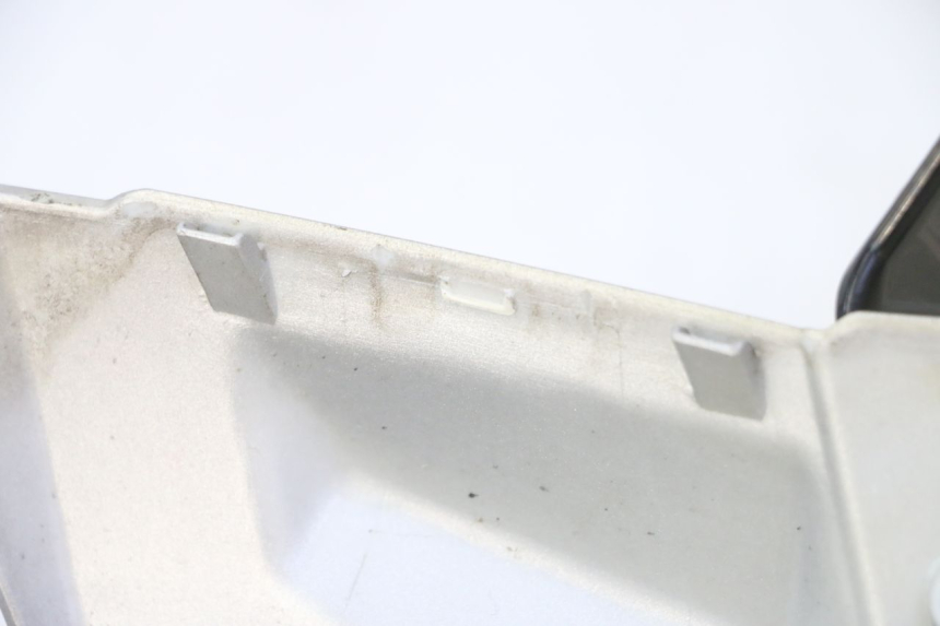 photo de VORDERER LENKERABDECKUNG PEUGEOT KISBEE 2T 50 (2010 - 2017) - Zoom auf Gebrauchszustand