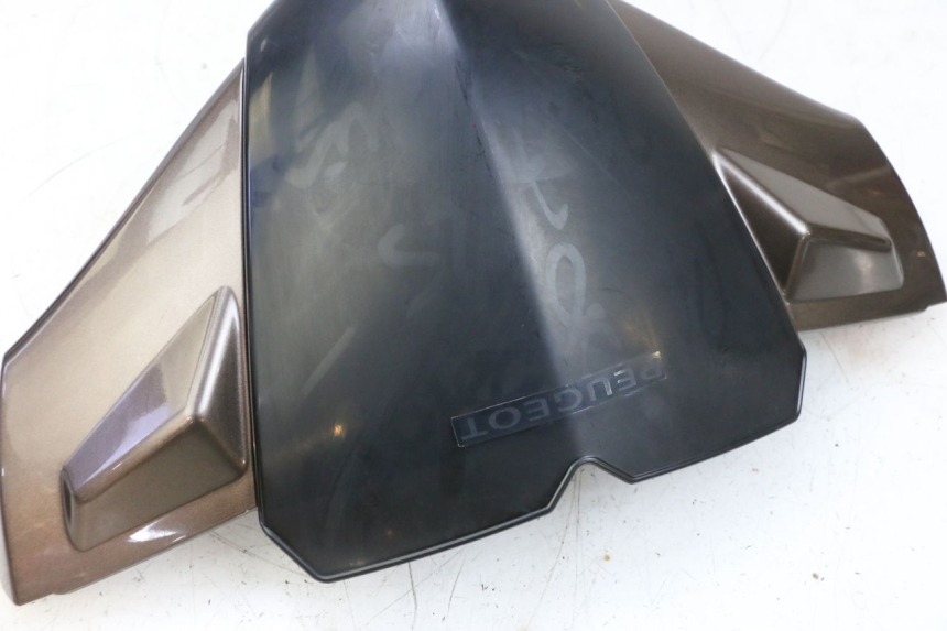 photo de VORDERER LENKERABDECKUNG PEUGEOT KISBEE 2T 50 (2010 - 2017) - Zoom auf Gebrauchszustand