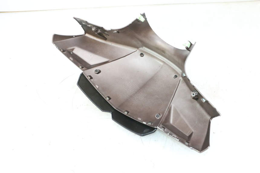 photo de VORDERER LENKERABDECKUNG PEUGEOT KISBEE 2T 50 (2010 - 2017) - Details der Befestigungspunkte