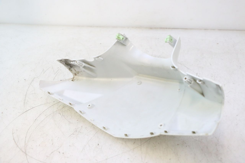 photo de VORDERER LENKERABDECKUNG PEUGEOT KISBEE 2T 50 (2010 - 2017) - Zoom auf Gebrauchszustand