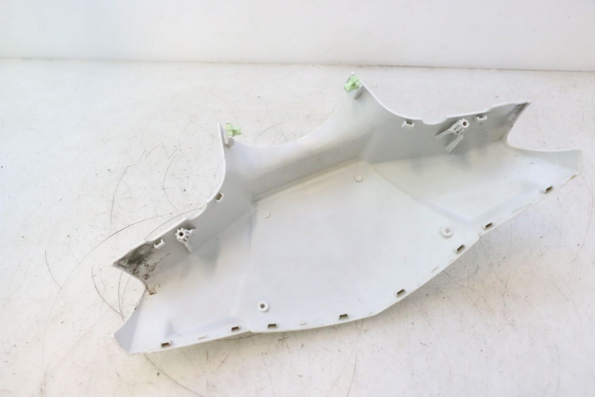 photo de VORDERER LENKERABDECKUNG PEUGEOT KISBEE 2T 50 (2010 - 2017) - Alternative Perspektive