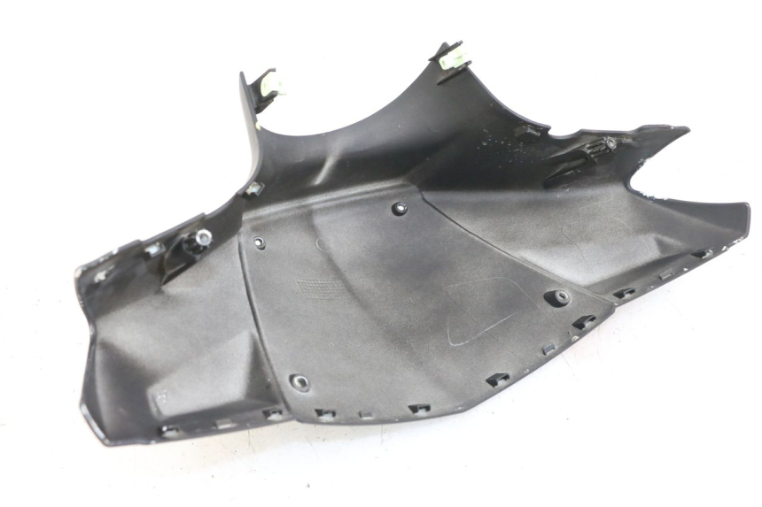 photo de VORDERER LENKERABDECKUNG PEUGEOT KISBEE 4T 50 (2018 - 2022) - Zoom auf Gebrauchszustand