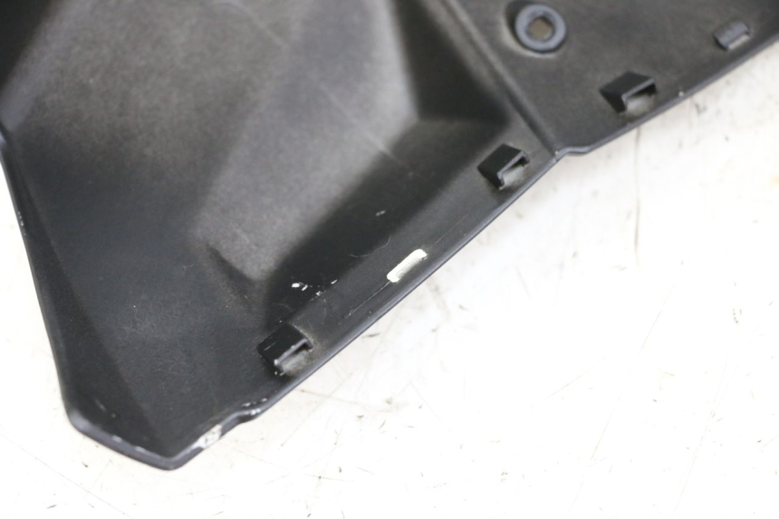 photo de VORDERER LENKERABDECKUNG PEUGEOT KISBEE 4T 50 (2018 - 2022) - Detailansicht des Bauteils