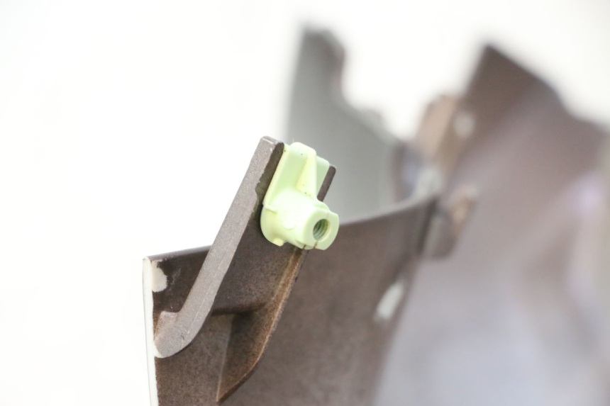 photo de VORDERE LENKERABDECKUNG PEUGEOT KISBEE 4T 50 (2010 - 2017) - Detailansicht des Bauteils