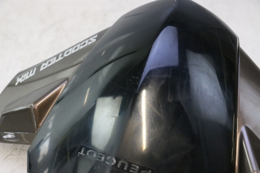 photo de VORDERE LENKERABDECKUNG PEUGEOT KISBEE 4T 50 (2010 - 2017) - Zoom auf Komponenten