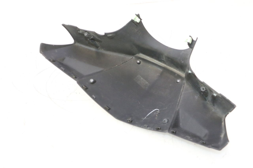 photo de LENKERVERKLEIDUNG VORNE PEUGEOT KISBEE 4T 50 (2023 - 2026) - Details der Befestigungspunkte
